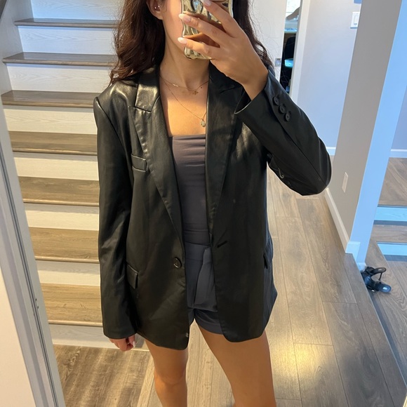 Leather blazer - Picture 2 of 5